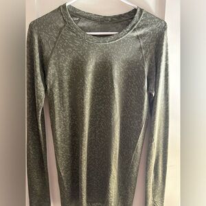 Lululemon Long sleeve shirt